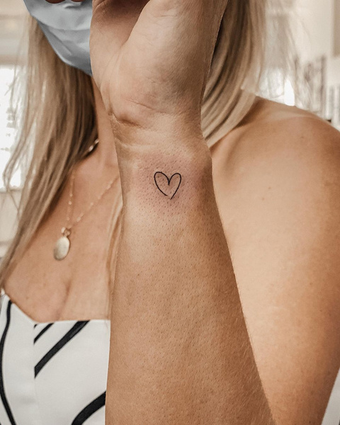 10 лучших идей для татуировок с сердечками 💖
