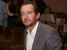 Константин Хабенский устроил сыну вечеринку в школе магии