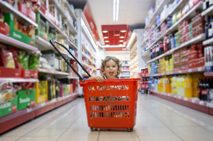 Фото №1 - Развитие речи и еще 4 причины ходить за продуктами вместе с ребенком