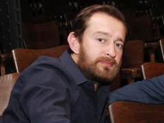 Константин Хабенский долгое время боялся предать память о первой супруге, умершей от рака, своей второй женитьбой