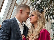 «Ничего не знаю!»: Валя Карна.val отреагировала на роман Саши Стоуна и Юлии Гаврилиной