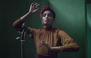 «Мы сильные»: Imany о женщинах, мечтах и о том, почему карьера модели опасна