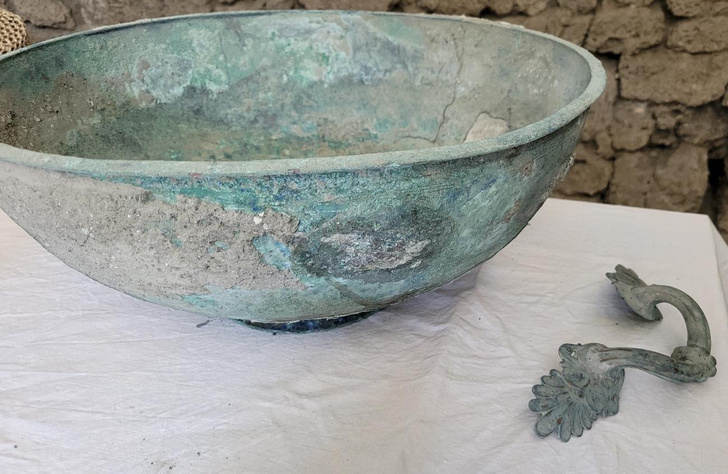 Не только виллы с бассейнами: археологи впервые раскопали дом небогатых жителей Помпеев
