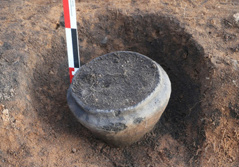Закопали очень аккуратно: под Смоленском нашли погребальный кувшин с прахом 40-летнего мужчины