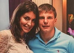 «Надо потерпеть»: бывшая жена Андрея Аршавина обратилась за помощью к хирургу