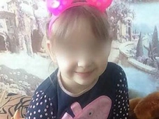 В Нижегородской области похоронили девочку, которую убил любовник ее матери