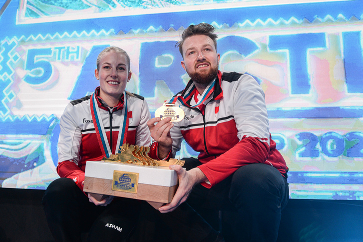 Лед и пламя: в Дудинке прошел Международный турнир по керлингу Arctic Curling Cup 2021