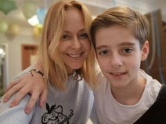 Сын в маму, дочка — в папу: экс-жена Лепса не экономит на отдыхе с детьми