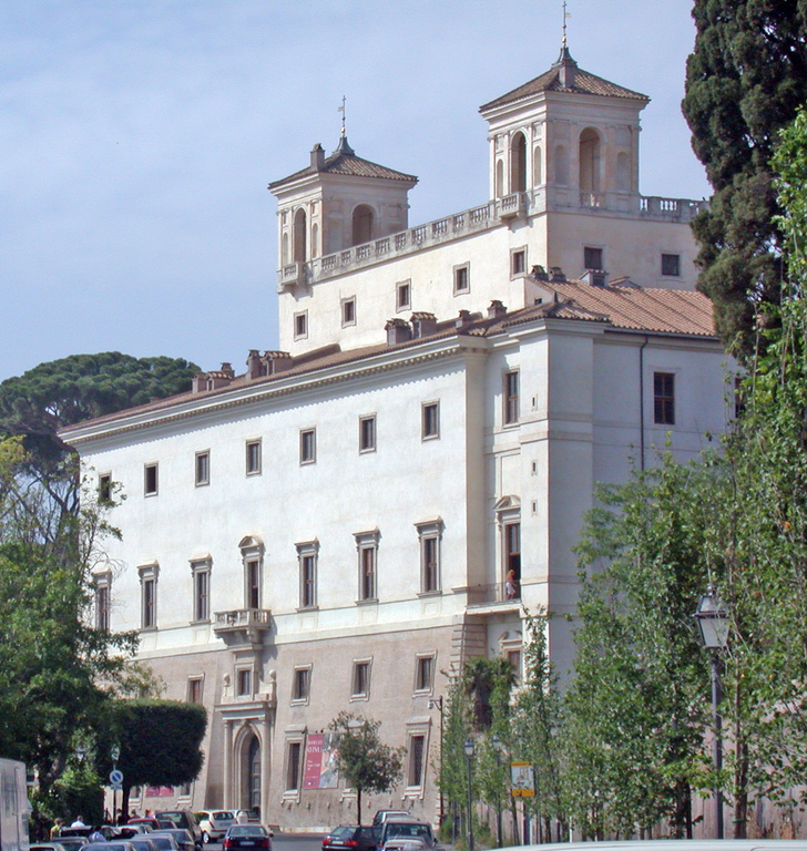 Дом Fendi обновил шесть исторических салонов Виллы Медичи в Риме
