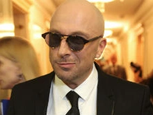 Дмитрий Нагиев объяснил, почему не снимает очки