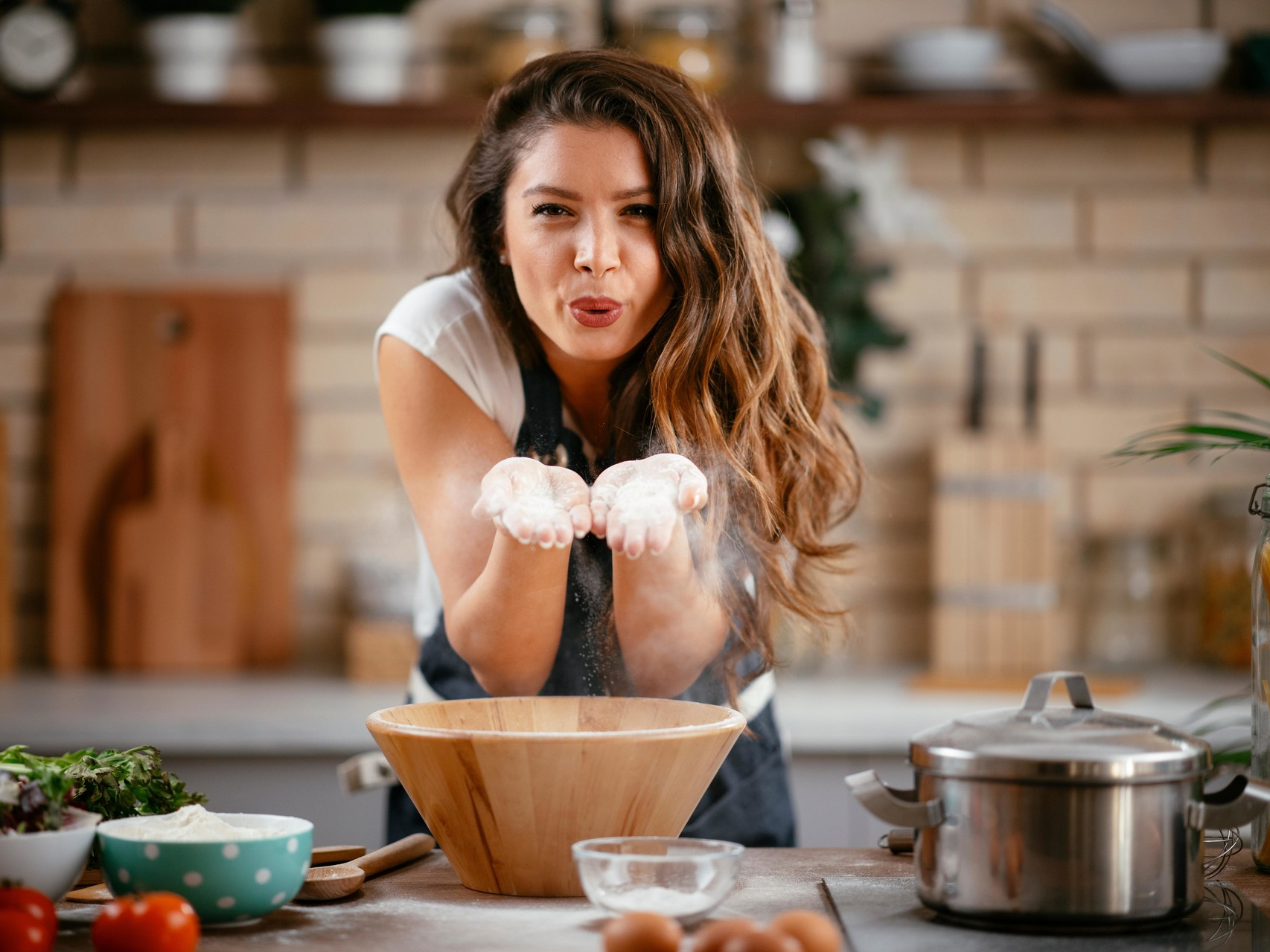 Что еще приготовить из смеси для блинов: 4 вкусных блюда из остатков  продуктов | MARIECLAIRE