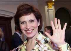 «Нашел себе помоложе»: Светлана Зейналова пережила предательство отца младшей дочери