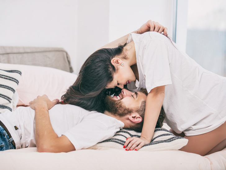 «Секс спасет брак» и еще 7 вредных мифов об интимной жизни после свадьбы