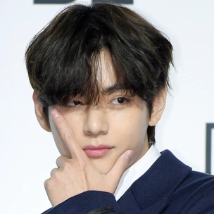7 самых потрясных образов Ви из BTS 😍💔