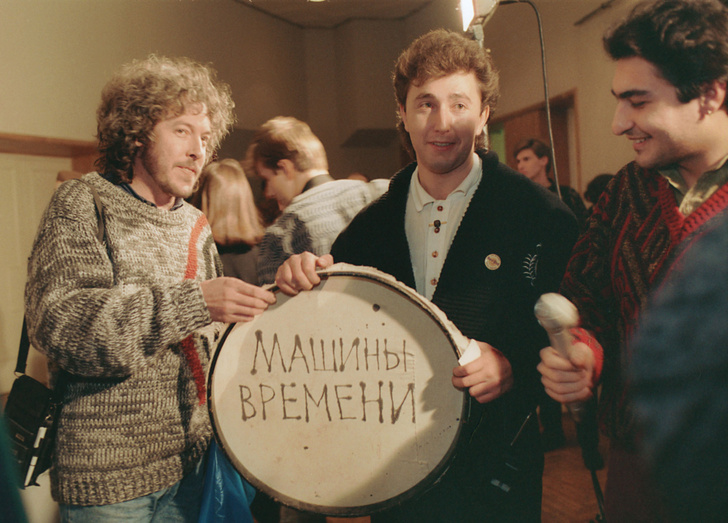 На фоне отмен концертов в России Макаревич ищет заработок за границей