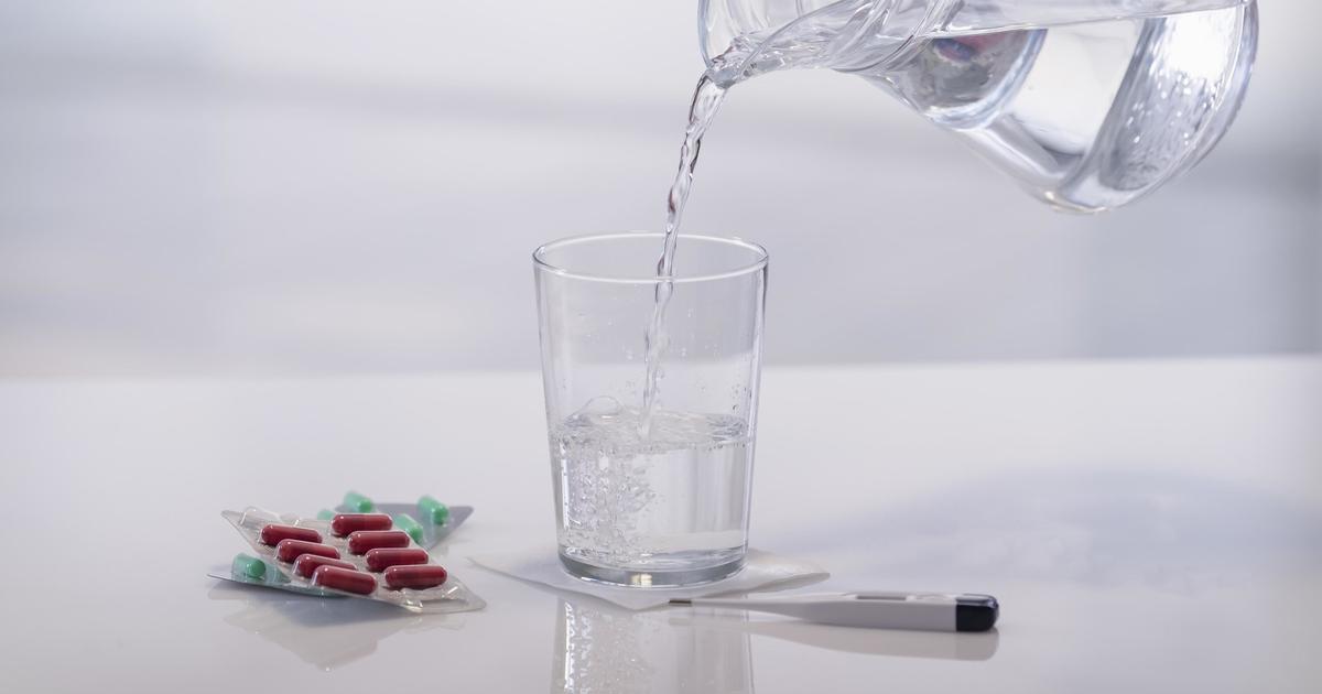 Можно запивать таблетки газированной водой