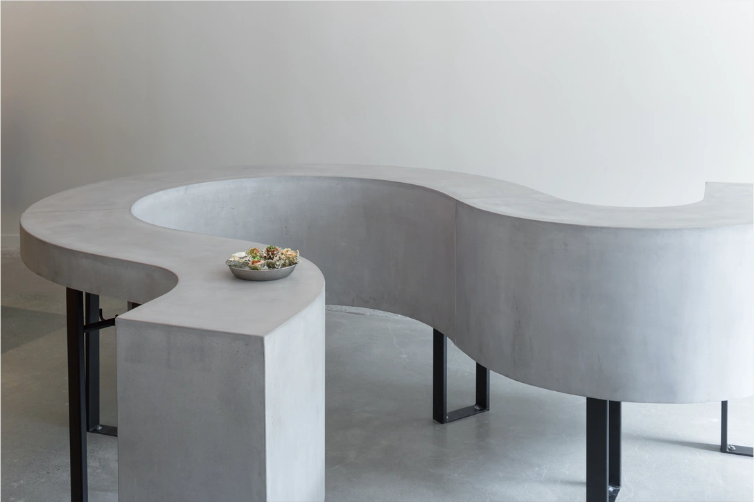 Бетонный бар ShuckShuck в Ванкувере | Источник: SilientSama