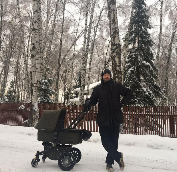Владимир Кристовский показал первое фото новорожденного сына