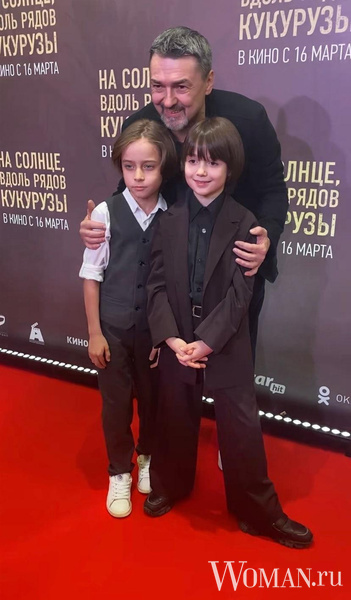 Денис Назаренко с Максимом Матузным и Максимом Ивановым