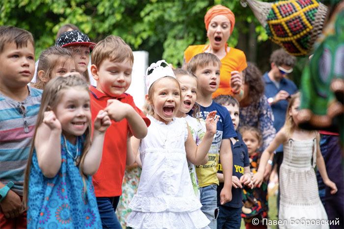 Благотворительный фестиваль в Семейном парке развлечений Skazka