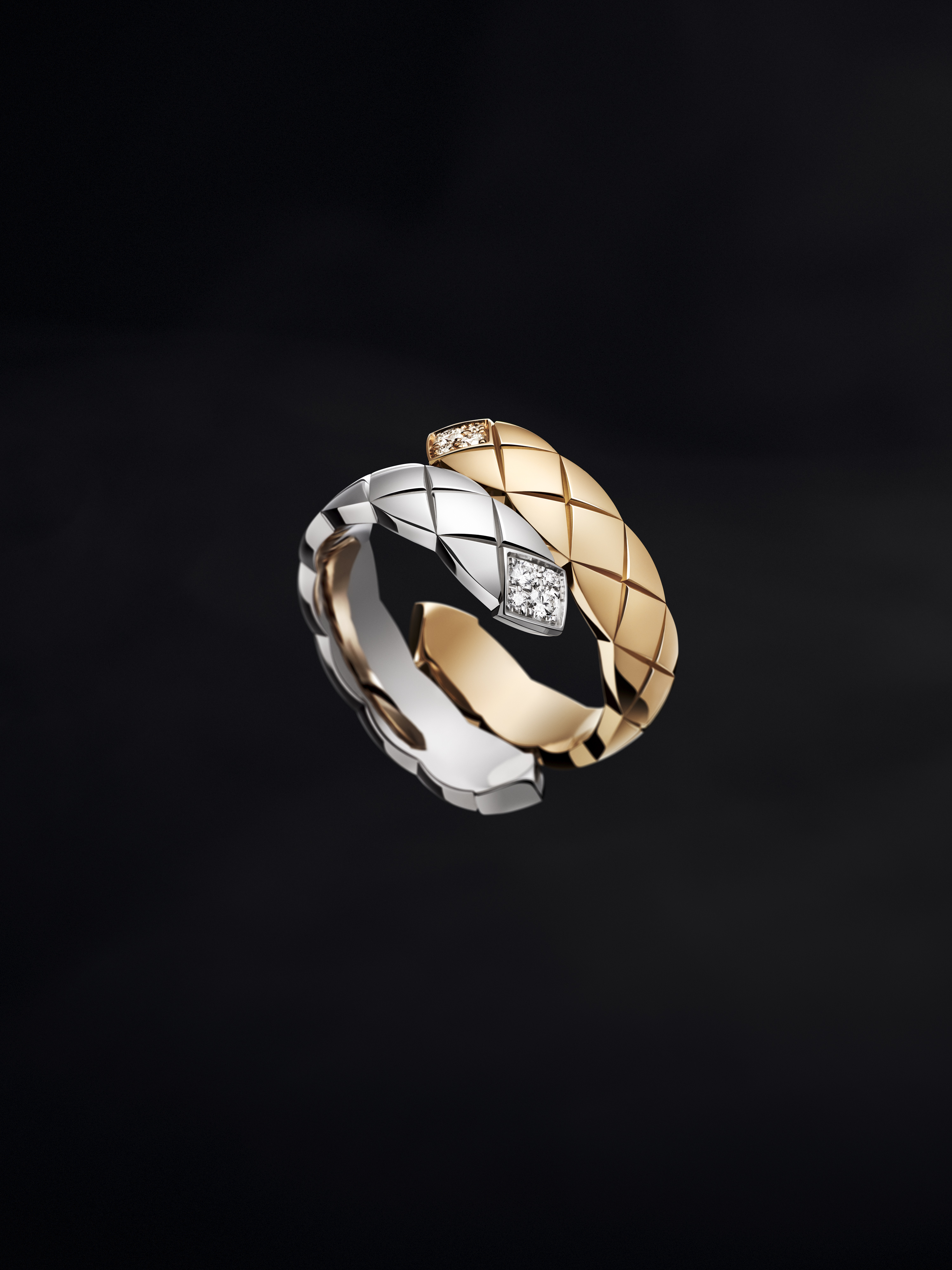 Золотое кольцо шанель