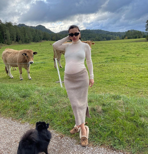 Беременная и счастливая! Ольга Серябкина отдыхает с любимым в Австрии