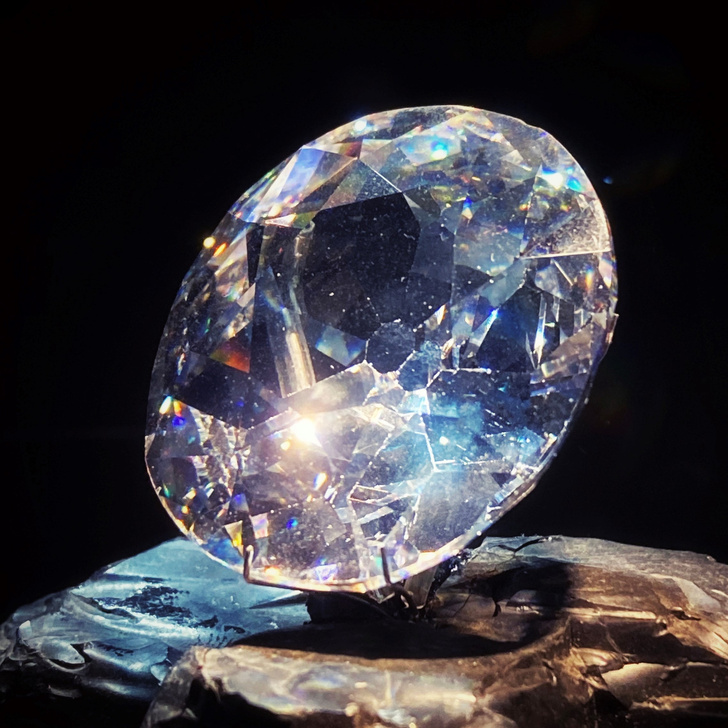 Камень империи: почему Карл III настаивает, чтобы в короне Камиллы Паркер-Боулз был таинственный алмаз Кохинур? 💎