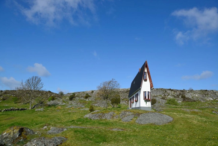 Narrow House в Швеции. | Источник: erwin wurm