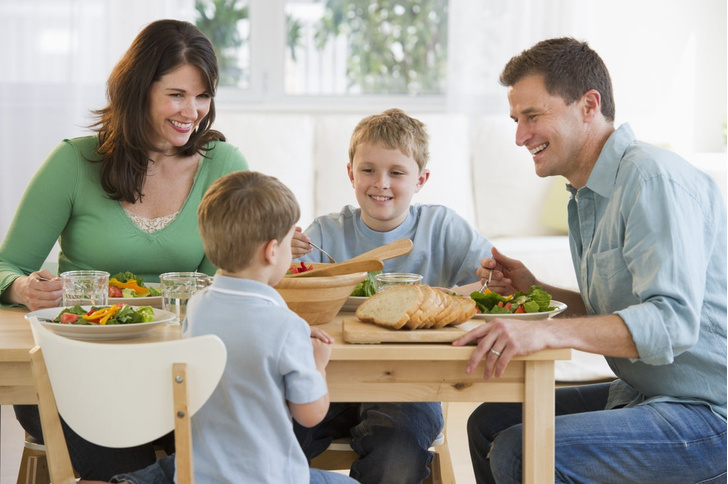 важно ли ужинать всей семьей