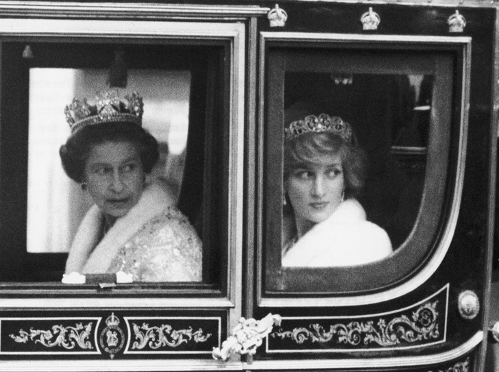 1982 год. Елизавета II и принцесса Диана едут в парламент
