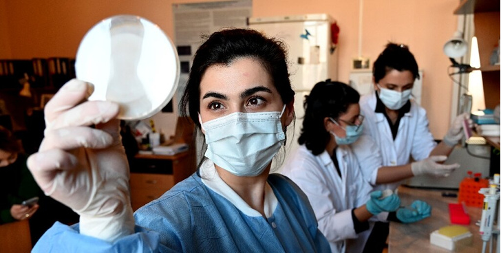 Когда антибиотики бессильны: в Грузии лечат пациентов с тяжелейшими инфекциями нестандартным способом