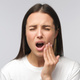Мышьяк в зубе: зачем кладут, и сколько нужно с ним ходить