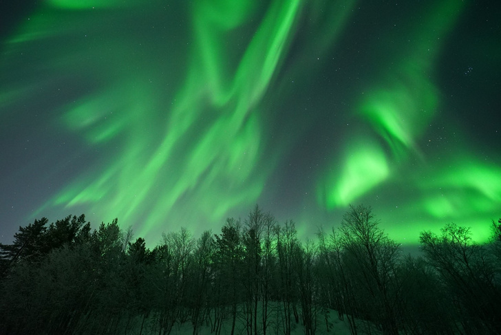 В погоне за северным сиянием: топ-5 мест в России, где можно наблюдать огни Авроры