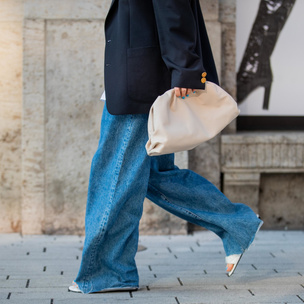 Не ошибитесь: 5 способов носить широкие джинсы — самый горячий тренд этой осени