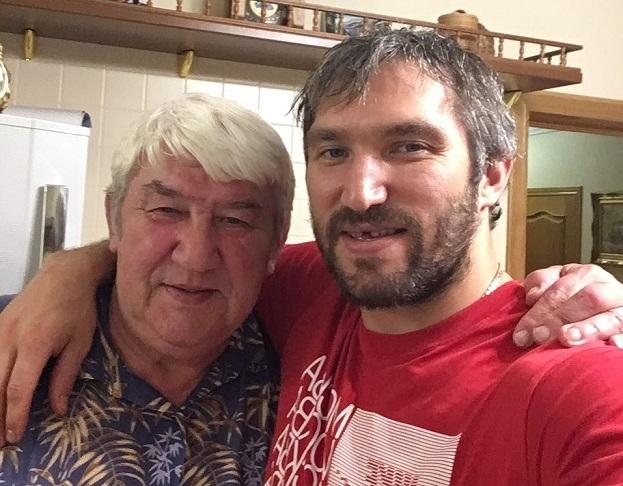 Александр Овечкин проводил в последний путь отца, умершего от рака