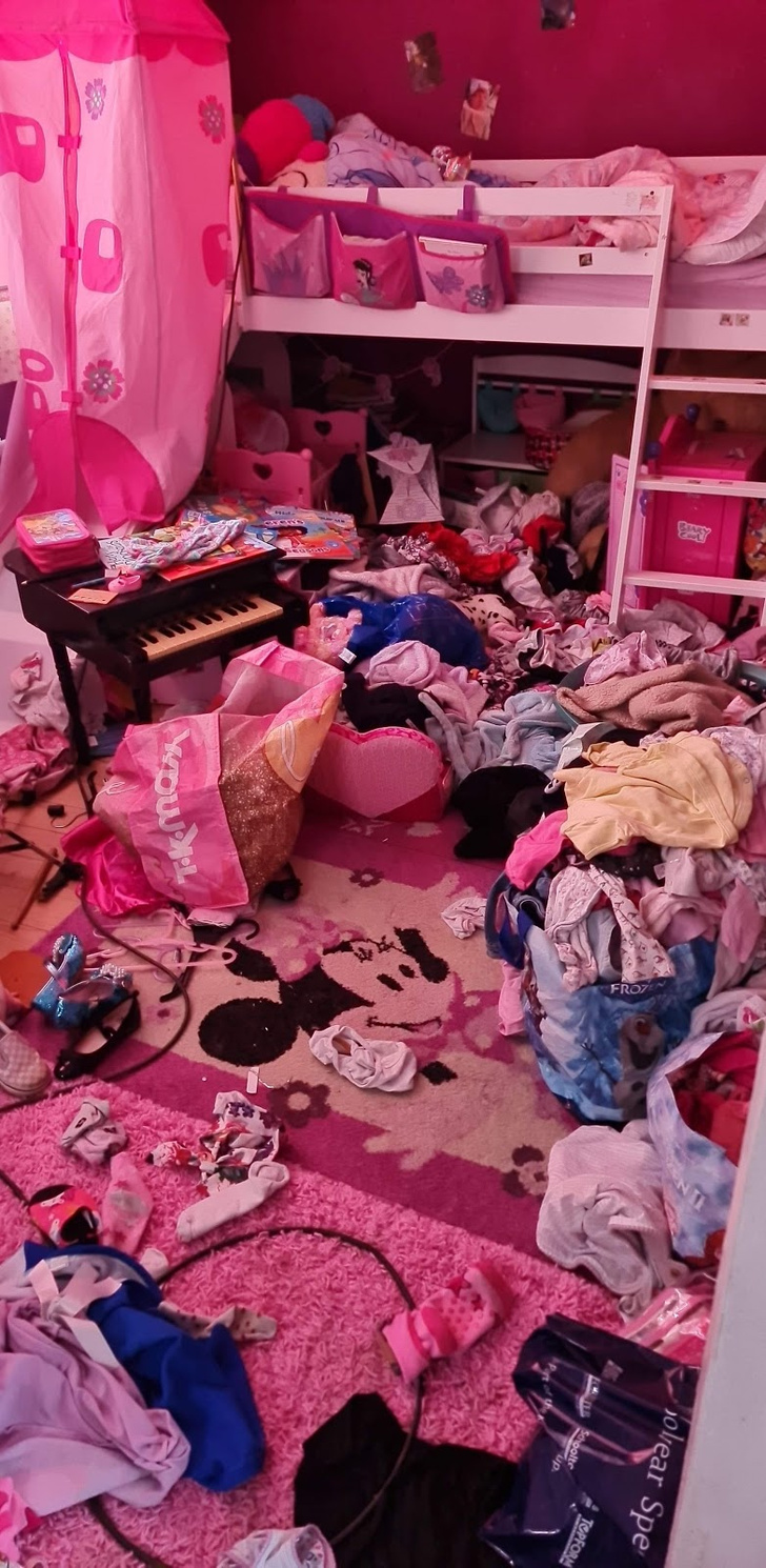 Самые грязные спальни простых британцев: 16 трогательных фото