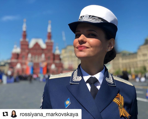 Фото №2 - «Няша-обороняша»: как выглядит красавица пресс-секретарь министра обороны России