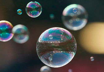 Мыльные пузыри: история изобретения