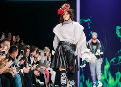 Полина Гагарина стала звездой 37-го сезона Mercedes-Benz Fashion Week Russia