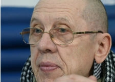 Российские артисты скорбят по Валерию Золотухину