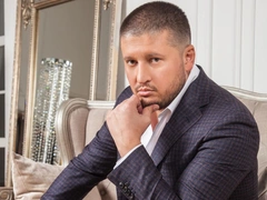 Экс-возлюбленную Рената Агзамова приговорили к 7,5 годам колонии за вымогательство
