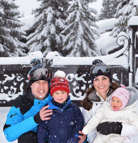 Кейт Миддлтон, принц Уильям и их дети Шарлотта и Георг отдыхают во французских Альпах