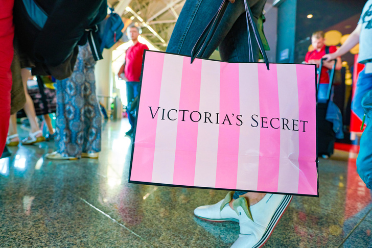 «Внутреннее мероприятие» или подпольная деятельность? Victoria’s Secret устроил секретную распродажу в ТЦ