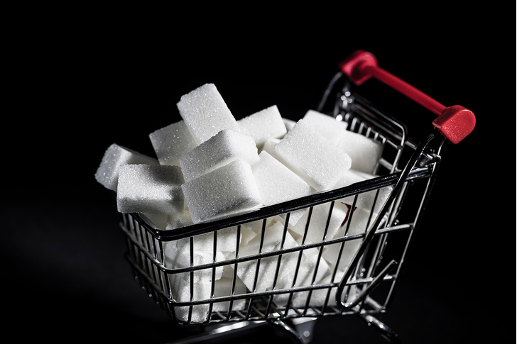 Почему все скупают сахар? Отвечают историк, психолог и сахарный магнат