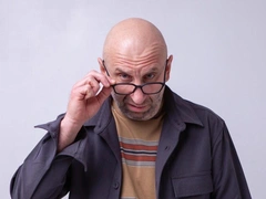Сатья Дас извинился перед избитой поклонницей — у нее подозревают рак мозга