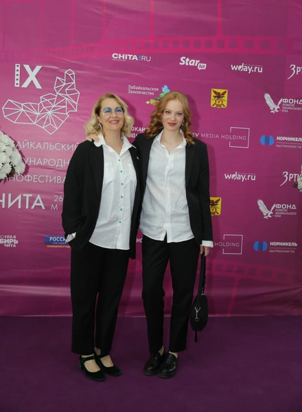 Оксана Михайлова с дочерью Мирославой