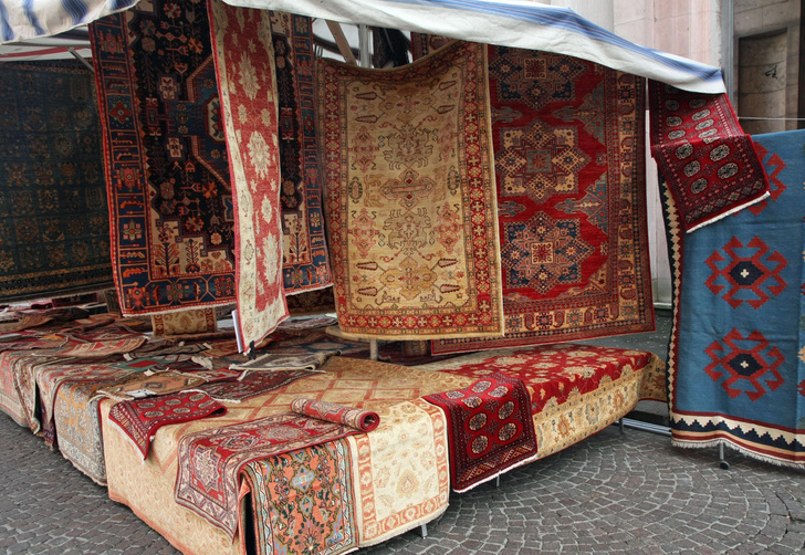 Ручная работа иранских мастеров: как персидские ковры стали ценным товаром и важным предметом экспорта