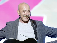 Страстное танго с молодой гостьей и два дня вечеринки: Александр Розенбаум собрал звезд российской эстрады в честь своего юбилея