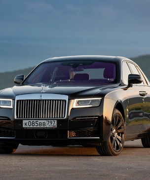 Ти-ши-на! 10 важных фактов о новом Rolls-Royce Ghost