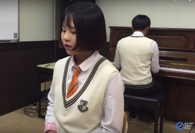 Корейская школьница, перепевшая хит Адель, стала звездой